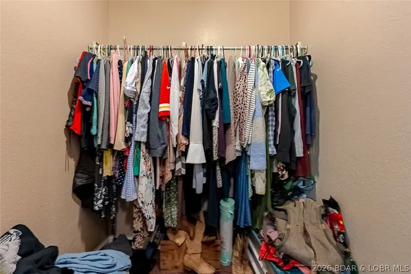 $300,000 | 11218 Maries 225 Road, Dixon, MO 65459