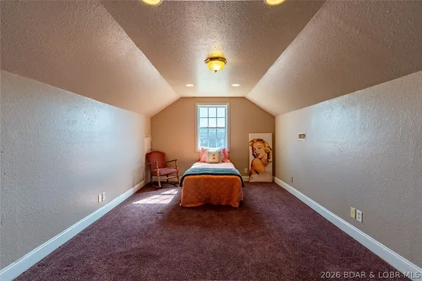 $300,000 | 11218 Maries 225 Road, Dixon, MO 65459