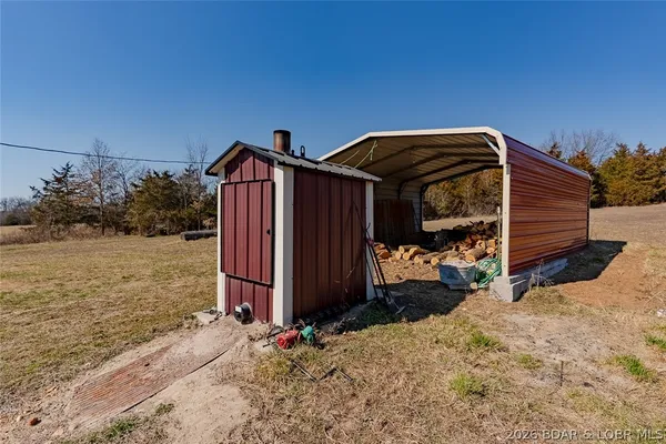 $300,000 | 11218 Maries 225 Road, Dixon, MO 65459