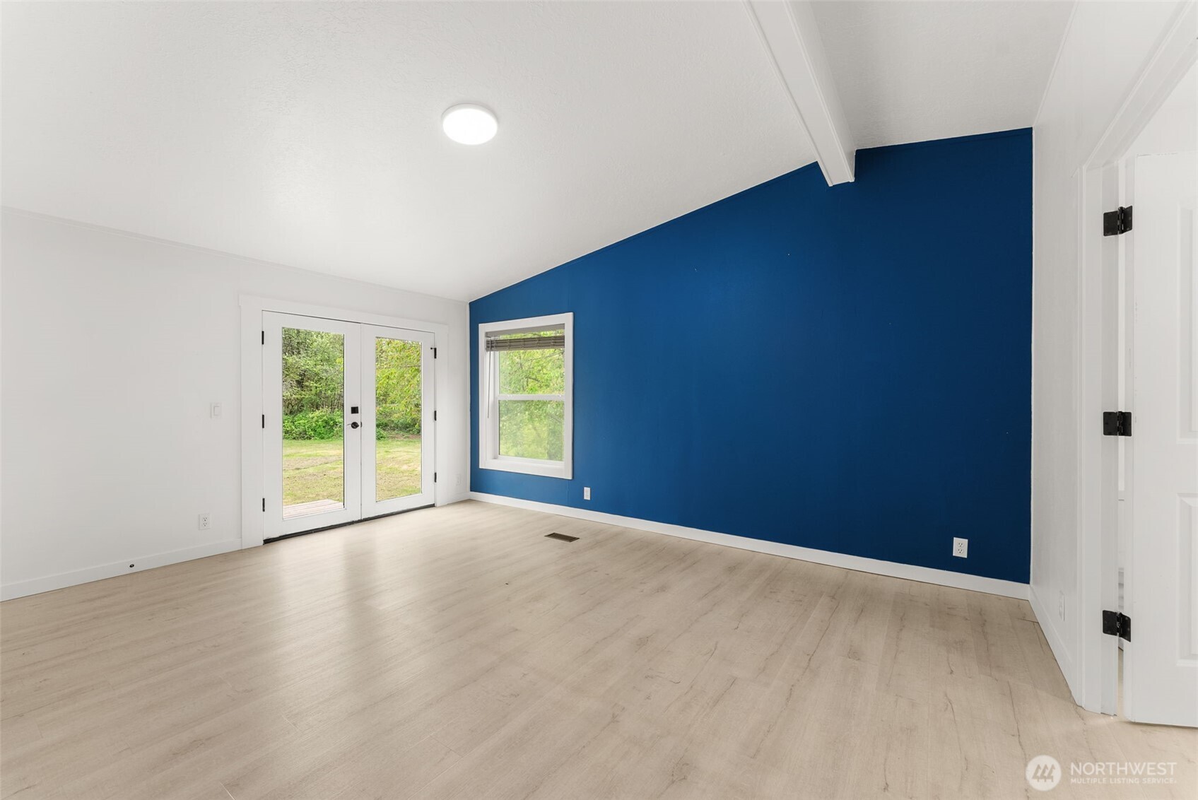 11215 180th Lane Southwest Rochester, WA 98579 - Photo 10 of 33