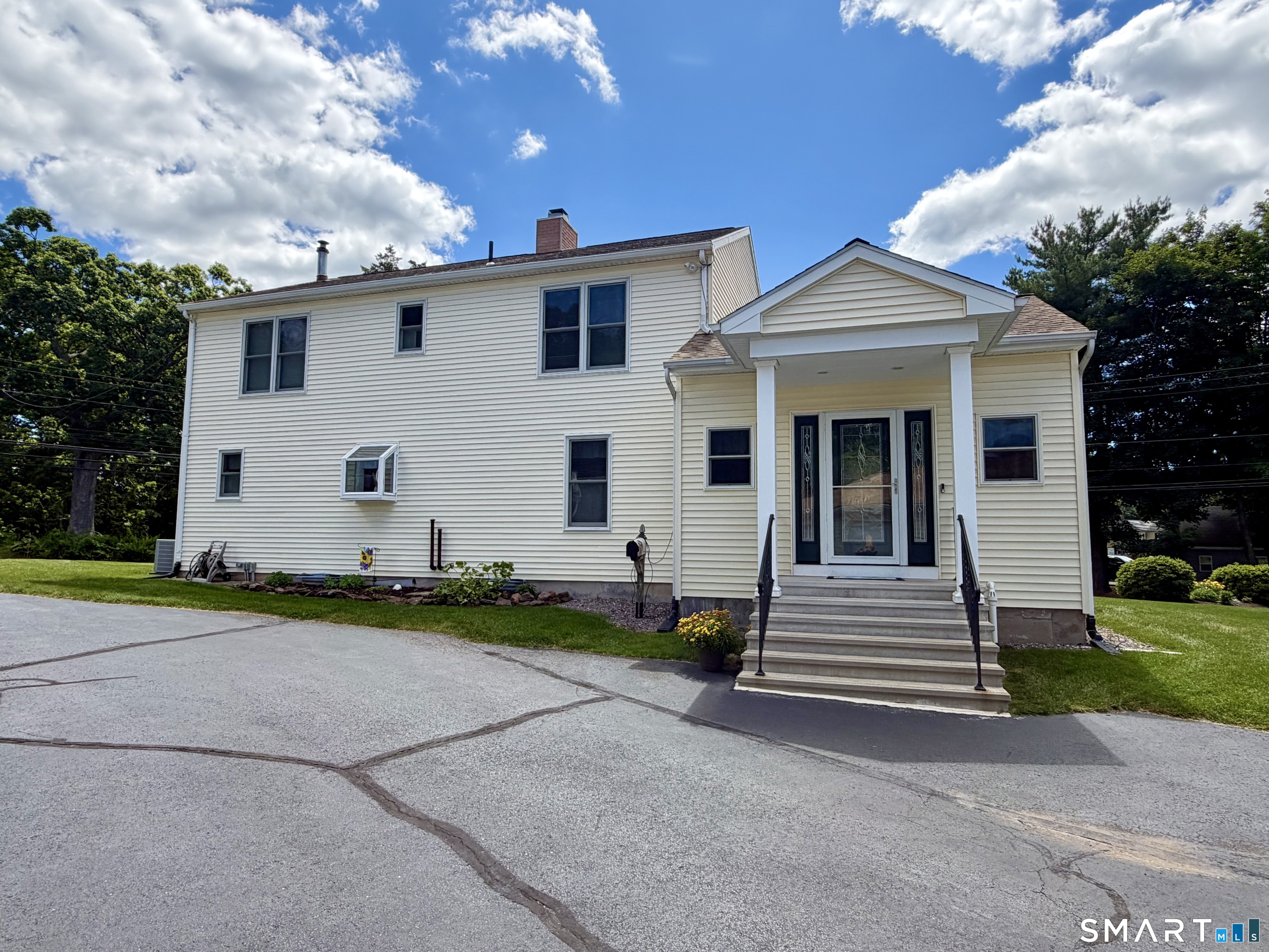 35 North Street Enfield, CT 06082 - Photo 5 of 7