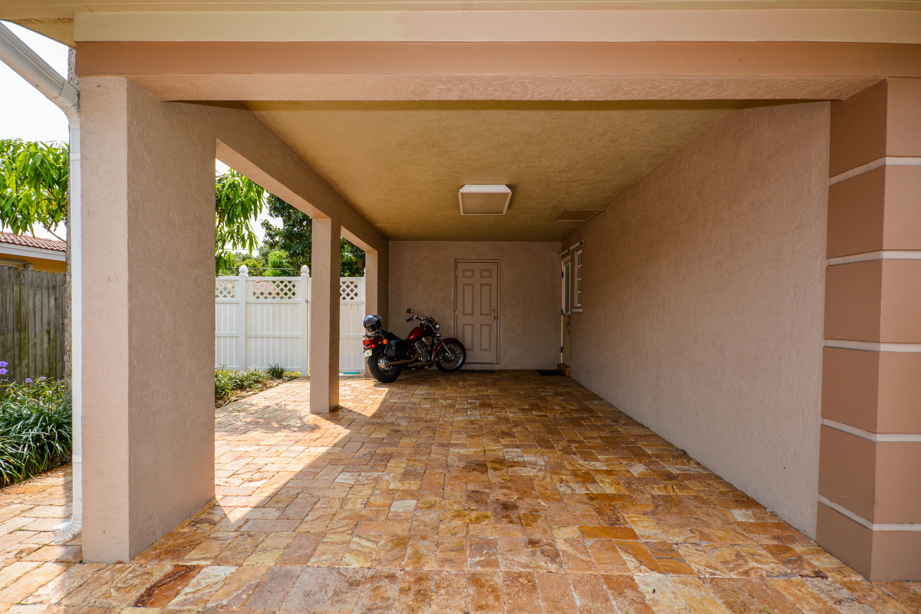 754 Northwest 7th Street Boca Raton, FL 33486 - Photo 2 of 23 3.jpg