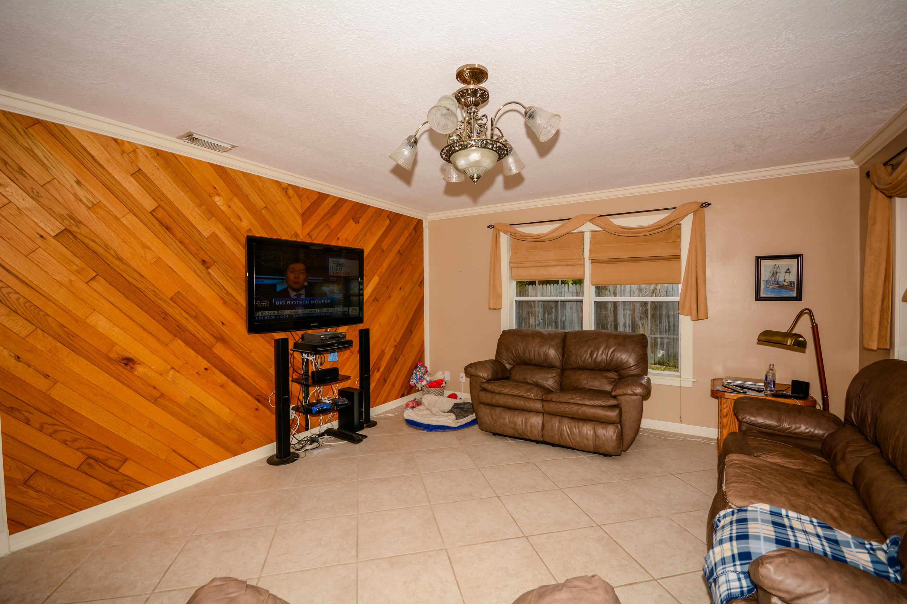754 Northwest 7th Street Boca Raton, FL 33486 - Photo 4 of 23 5.jpg