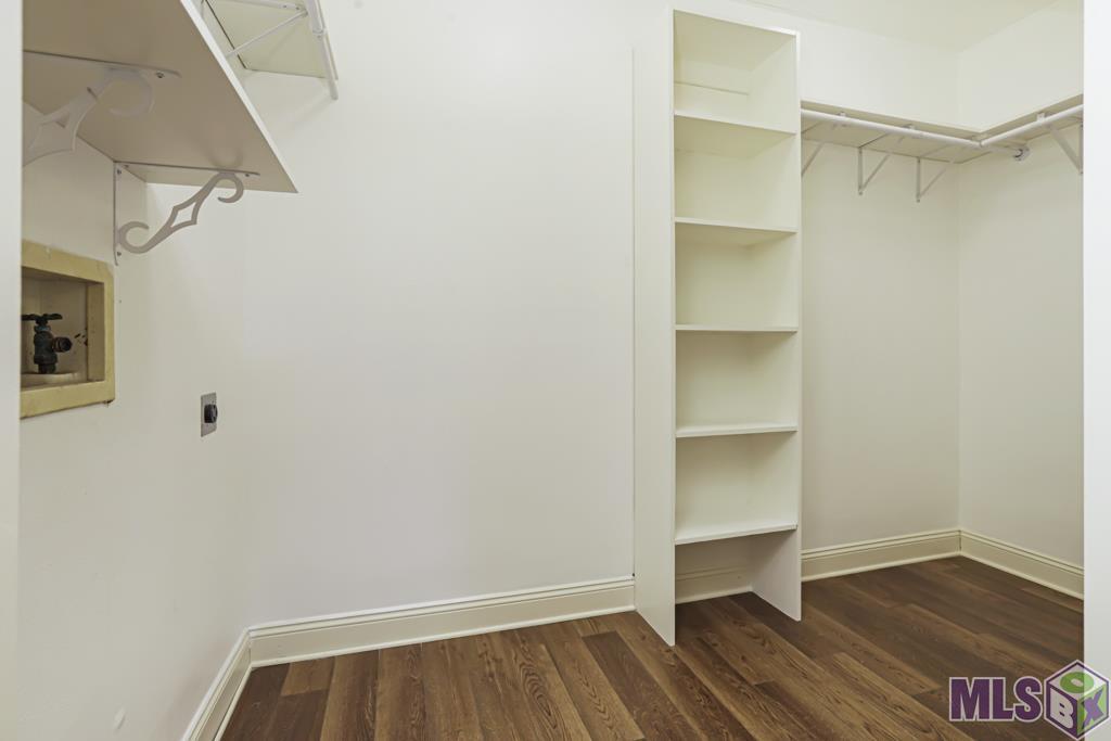 336 Shady Lake Parkway Baton Rouge, LA 70810 - Photo 39 of 41 Closet guest apartment