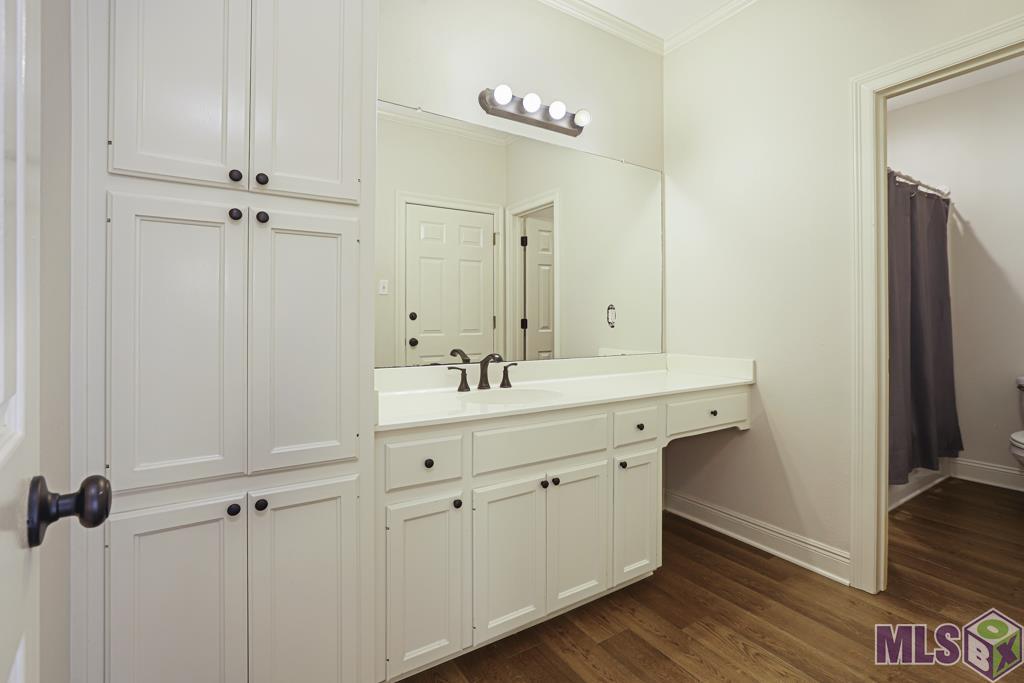 336 Shady Lake Parkway Baton Rouge, LA 70810 - Photo 40 of 41 Bath guest apartment