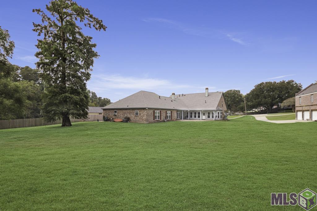 336 Shady Lake Parkway Baton Rouge, LA 70810 - Photo 8 of 41