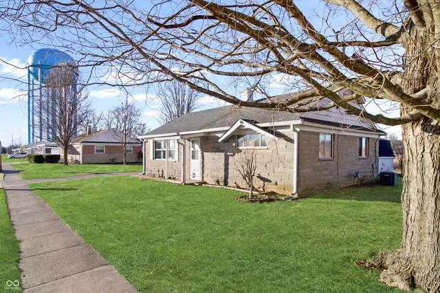 $165,000 | 528 Winfield Street, Greenfield, IN 46140