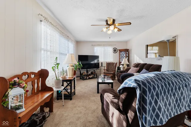 $165,000 | 528 Winfield Street, Greenfield, IN 46140