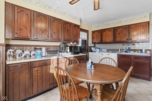 $165,000 | 528 Winfield Street, Greenfield, IN 46140