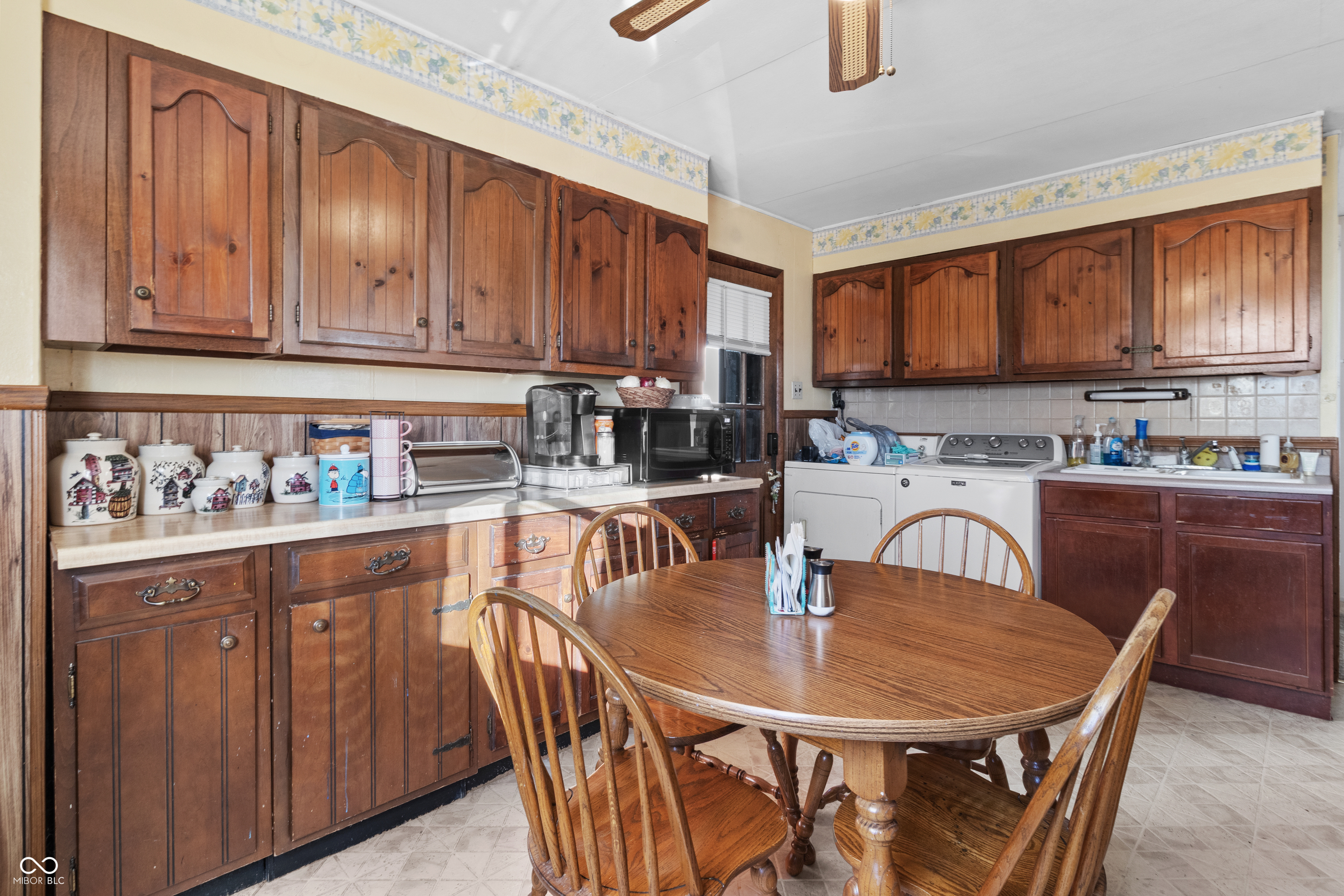 528 Winfield Street Greenfield, IN 46140 - Photo 8 of 19