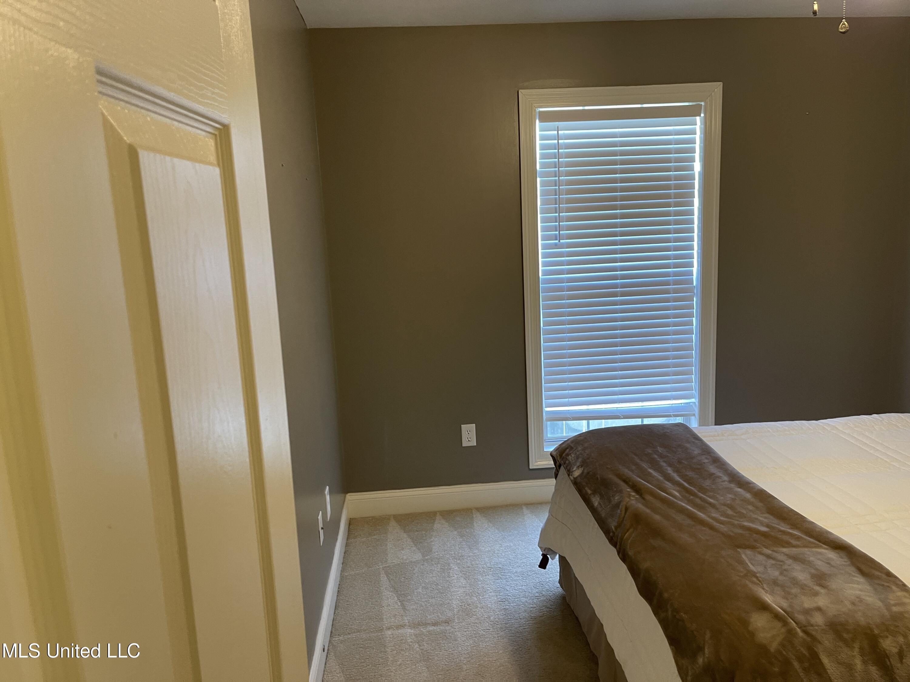 358 Kings Ridge Circle Brandon, MS 39047 - Photo 27 of 35 9BAB584A-1136-46D3-B392-D84CA618C833