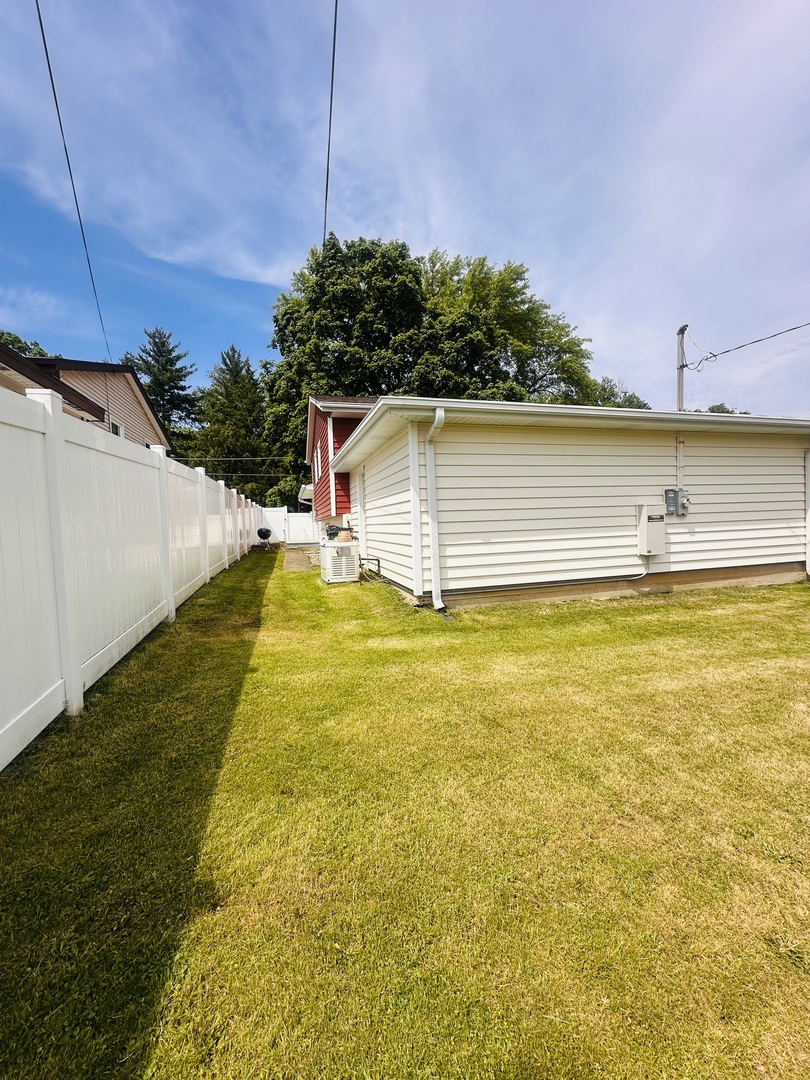 26W447 Harrison Street Wheaton, IL 60187 - Photo 4 of 47