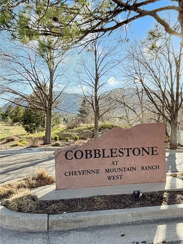 $374,000 | 422 Cobblestone Drive, Colorado Springs, CO 80906