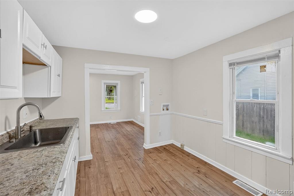 4910 Hughes Road Lansing, MI 48910 - Photo 18 of 27