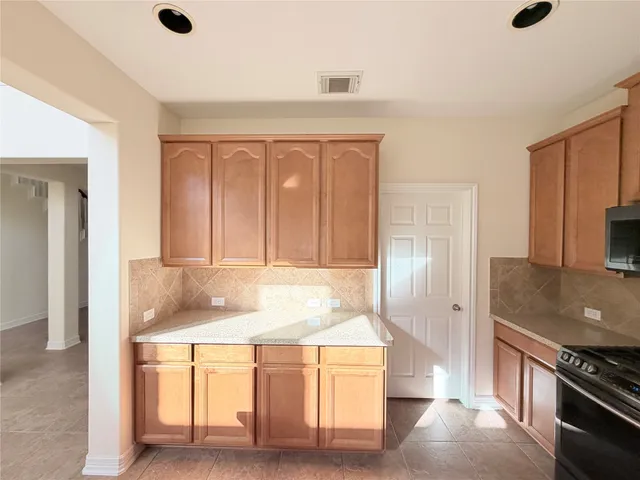 $2,950 | 28015 Silverstream Court, Fulshear, TX 77441