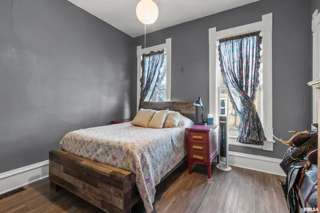 $77,500 | 2117 West Starr Street, Peoria, IL 61605