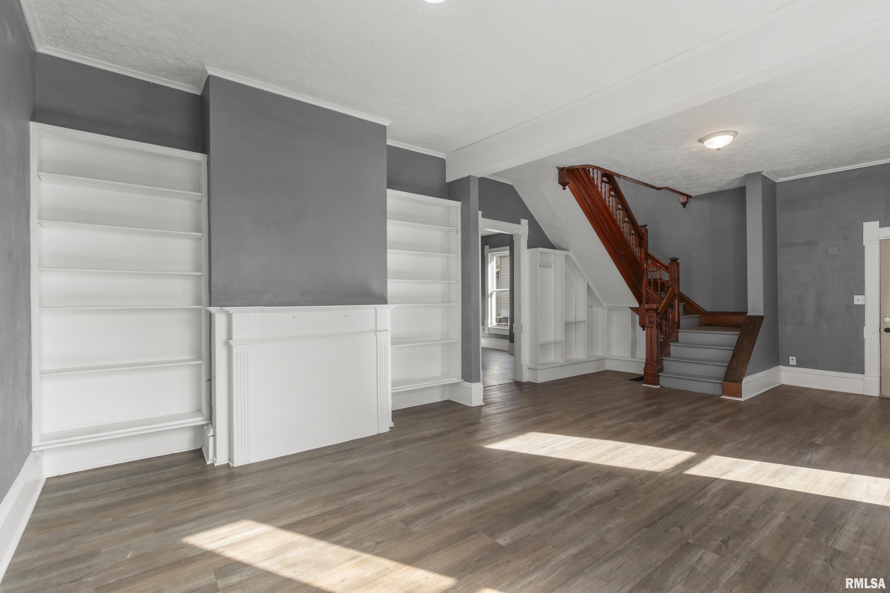 2117 West Starr Street Peoria, IL 61605 - Photo 4 of 36