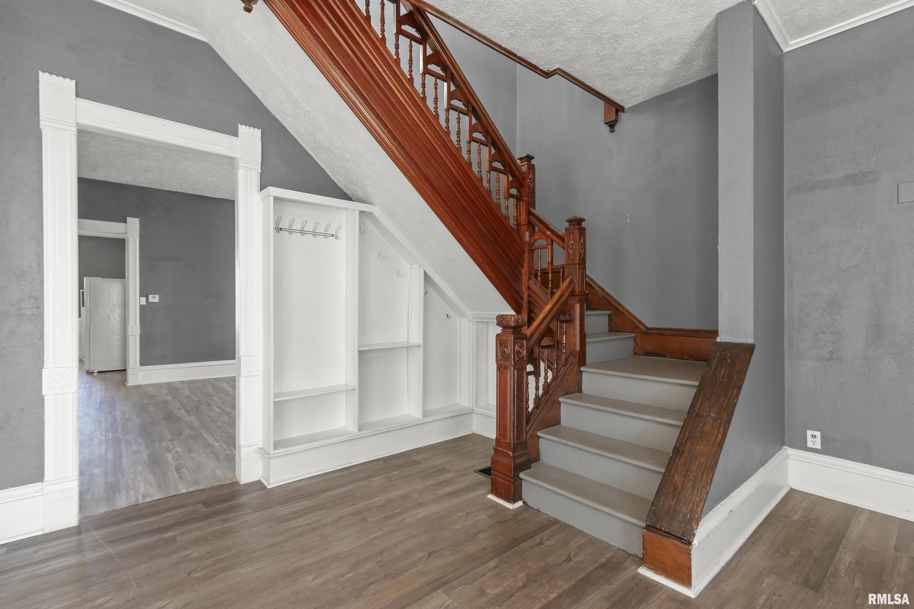 2117 West Starr Street Peoria, IL 61605 - Photo 6 of 36