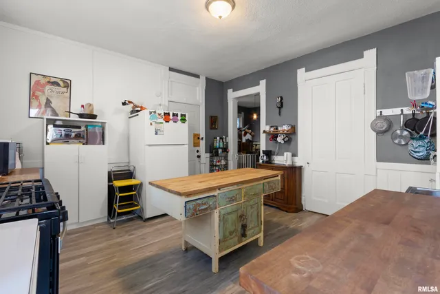 $77,500 | 2117 West Starr Street, Peoria, IL 61605