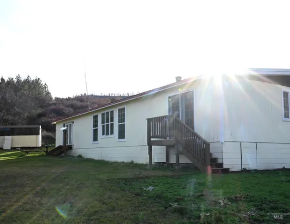 $360,000 | 32288 Amos Bench Road, Lenore, ID 83541