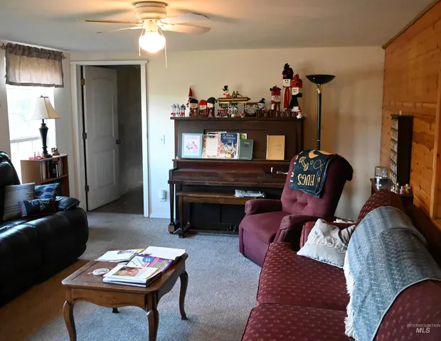 $370,000 | 32288 Amos Bench Road, Lenore, ID 83541