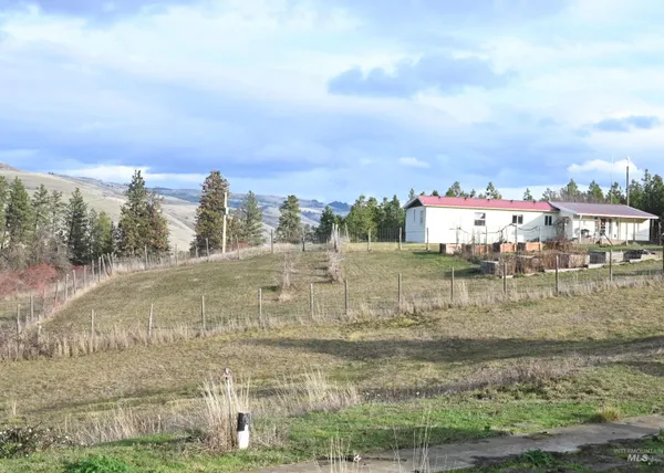 $360,000 | 32288 Amos Bench Road, Lenore, ID 83541