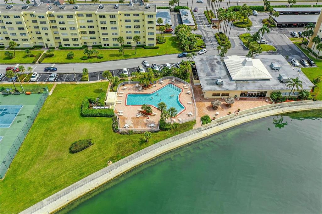 4780 Cove Circle, Unit 101 St. Petersburg, FL 33708 - Photo 15 of 18