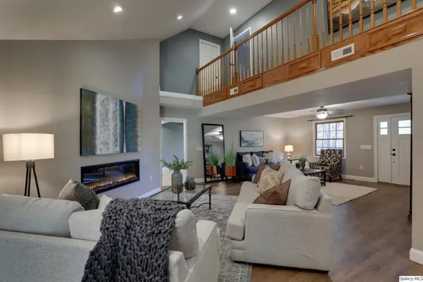 $520,000 | 9608 Highway 168, Hannibal, MO 63401