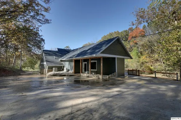 $520,000 | 9608 Highway 168, Hannibal, MO 63401