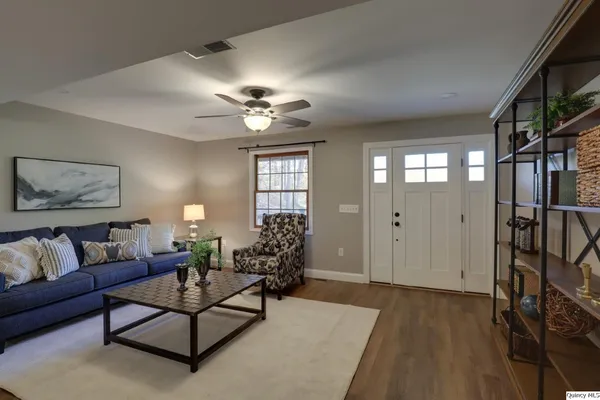 $520,000 | 9608 Highway 168, Hannibal, MO 63401