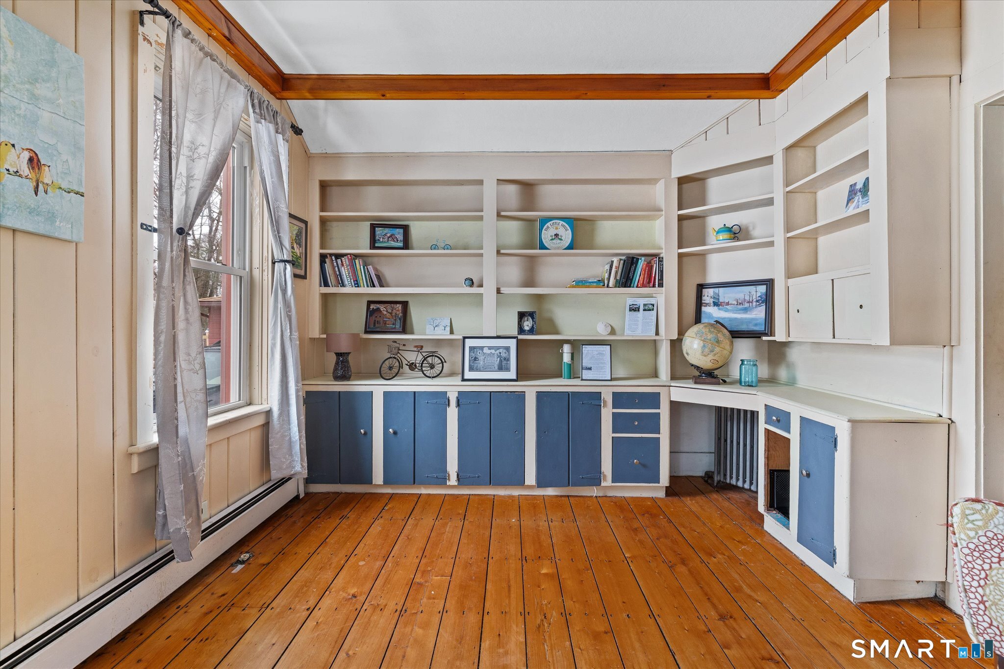 119 Quercus Avenue Windham, CT 06226 - Photo 13 of 30 a kitchen with stainless steel appliances a stove and a refrigerator