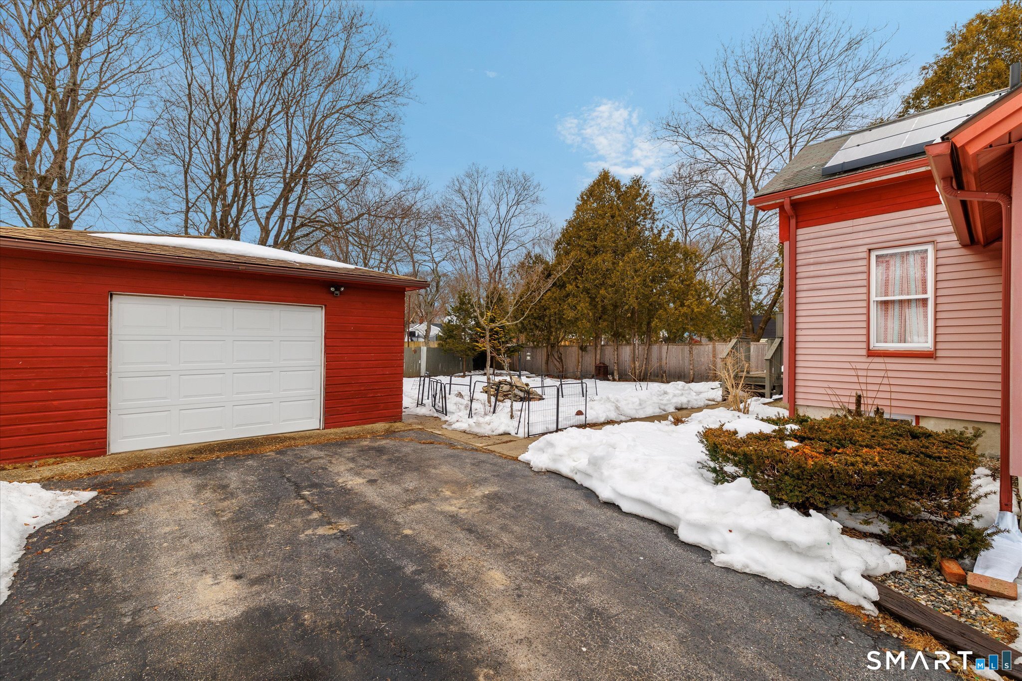 119 Quercus Avenue Windham, CT 06226 - Photo 5 of 30 a backyard of a house with large trees