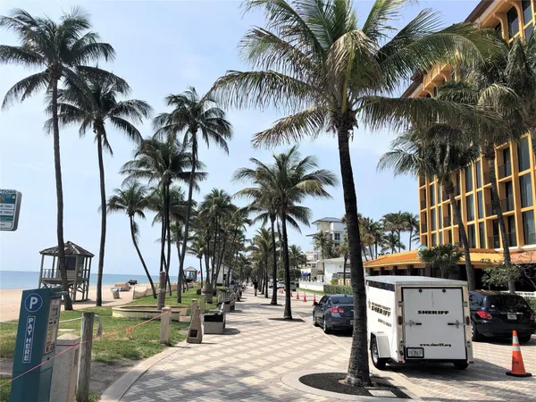 $2,000 | 770 Southeast 2nd Avenue, Unit F101, Deerfield Beach, FL 33441
