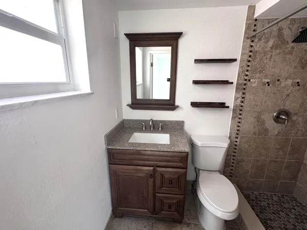 $2,000 | 770 Southeast 2nd Avenue, Unit F101, Deerfield Beach, FL 33441