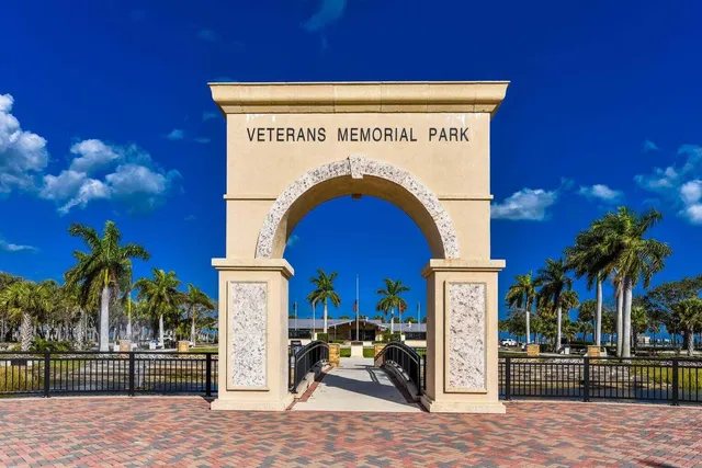 $1,900 | 1531 Southeast Royal Green Circle, Unit 202, Port St. Lucie, FL 34952