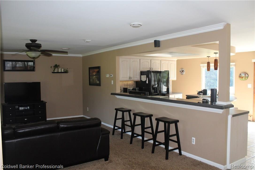 51800 Romeo Plank Road Macomb, MI 48042 - Photo 8 of 20 IMG_0966.JPG