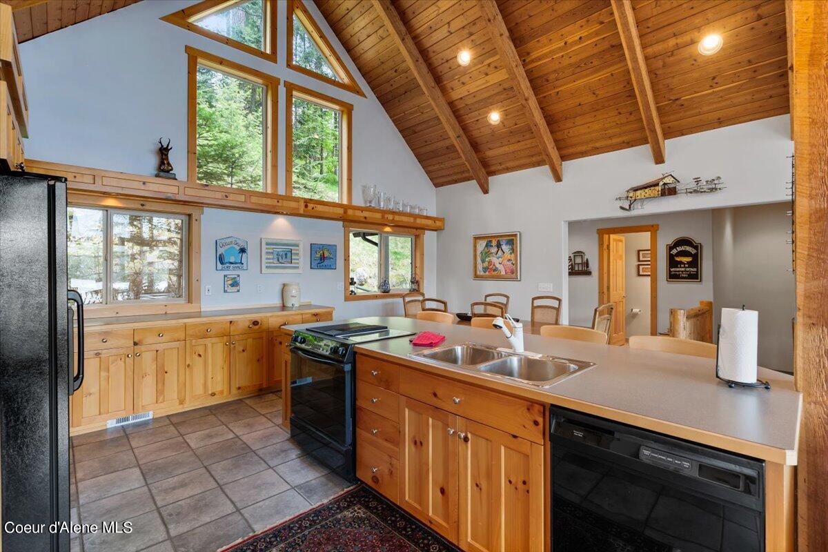 7373 East Hayden Haven Road Hayden, ID 83835 - Photo 8 of 36 8-Kitchen