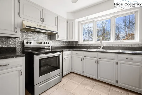 $999,000 | 304 Glendale Drive, Boone, NC 28607