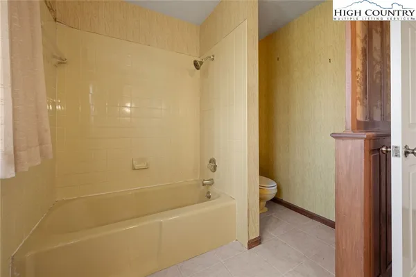 $999,000 | 304 Glendale Drive, Boone, NC 28607