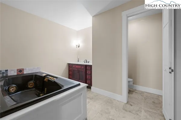 $999,000 | 304 Glendale Drive, Boone, NC 28607