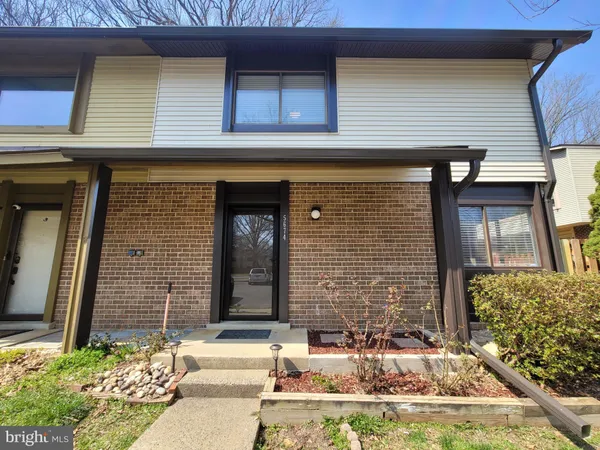 $2,950 | 5674 Oak Tanager Court, Burke, VA 22015