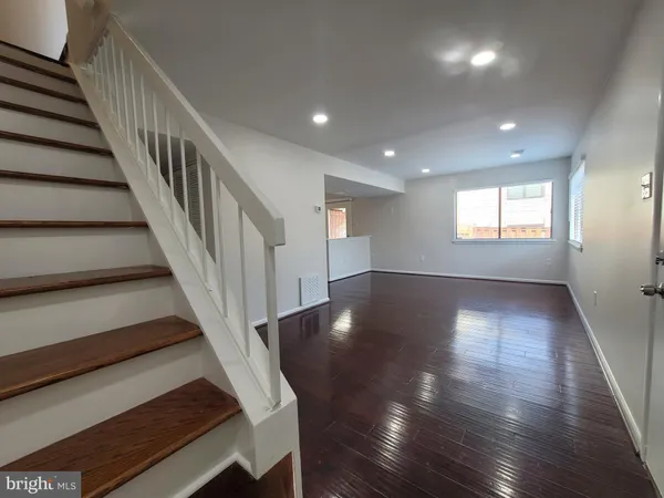 $2,950 | 5674 Oak Tanager Court, Burke, VA 22015