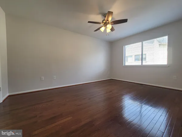 $2,950 | 5674 Oak Tanager Court, Burke, VA 22015