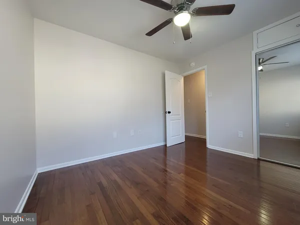 $2,950 | 5674 Oak Tanager Court, Burke, VA 22015