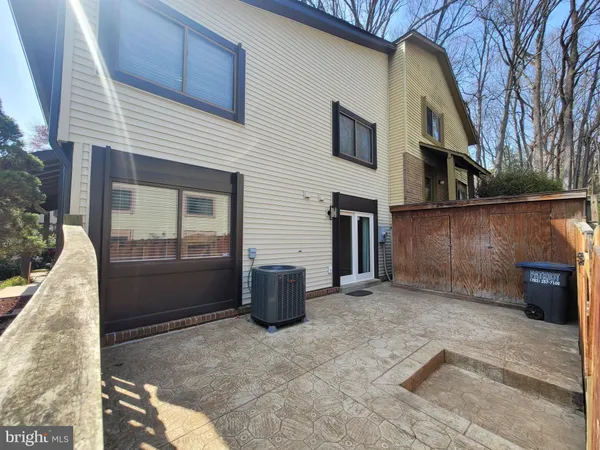 $2,950 | 5674 Oak Tanager Court, Burke, VA 22015
