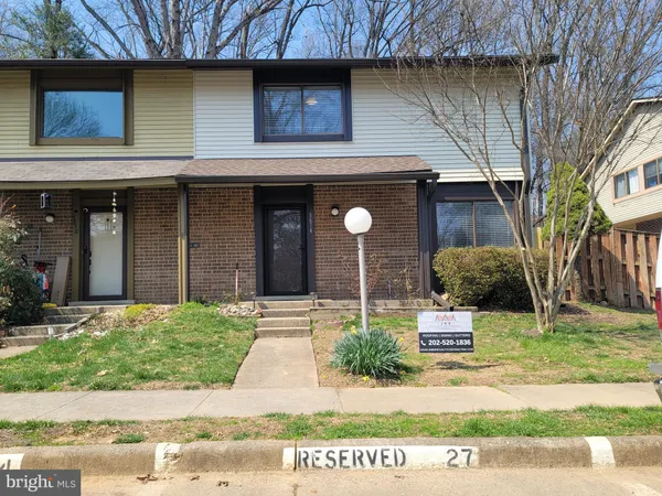 $2,950 | 5674 Oak Tanager Court, Burke, VA 22015