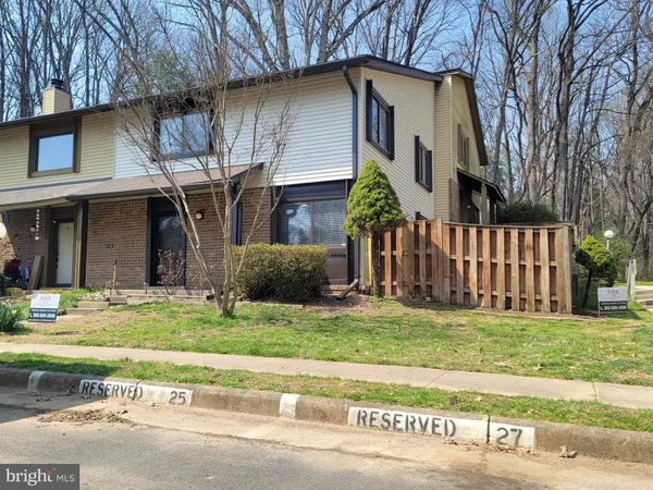 $2,950 | 5674 Oak Tanager Court, Burke, VA 22015