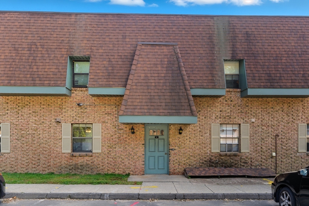 549 Russell Road, Unit 6B Westfield, MA 01085 - Photo 2 of 40 Gallery Image 2