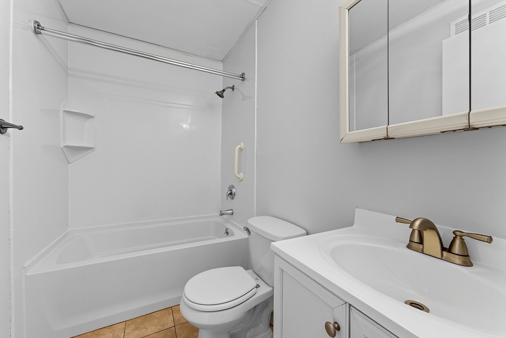 549 Russell Road, Unit 6B Westfield, MA 01085 - Photo 23 of 40 Gallery Image 23
