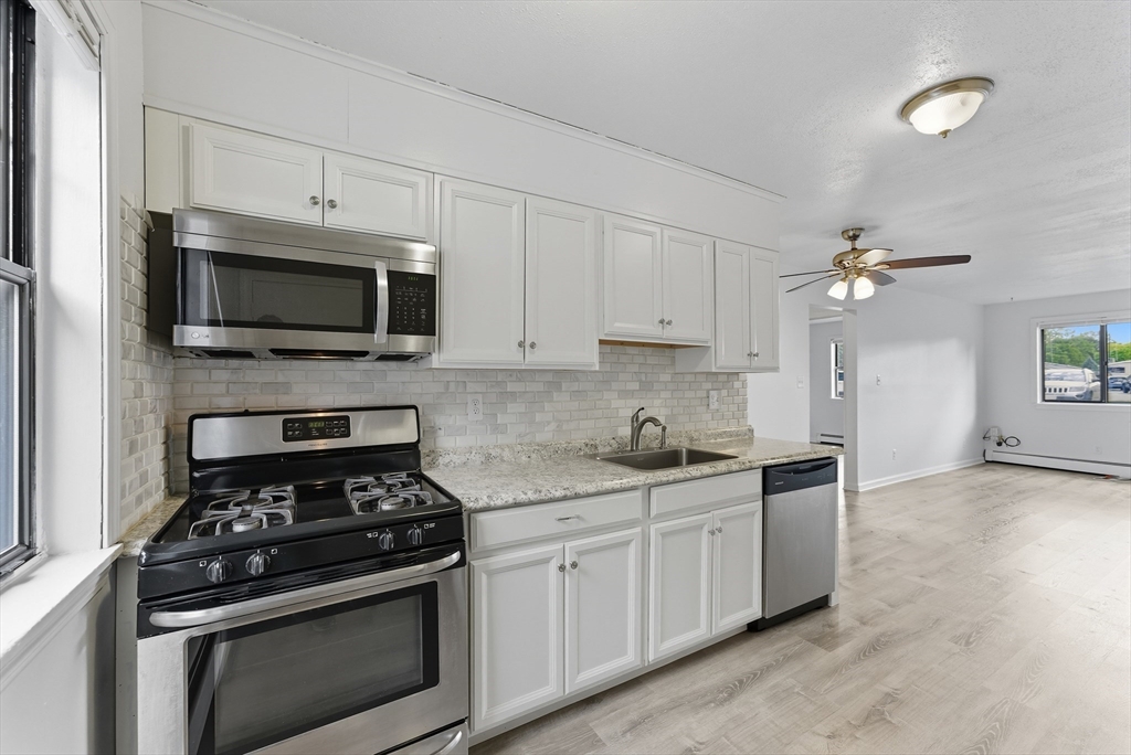 549 Russell Road, Unit 6B Westfield, MA 01085 - Photo 3 of 40 Gallery Image 3